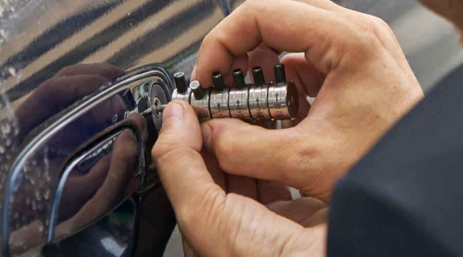 Expert Emergency Roof Repairs services in Belcher, KY